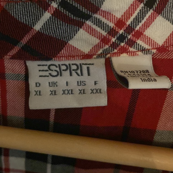 XL ESPRIT Elevated plaid shirt with ruffle detailing and empire waist. - Picture 9 of 9